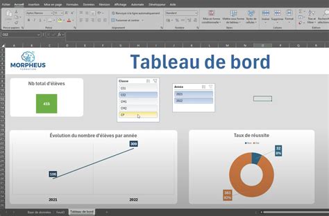 Exemple de création d'un tableau d'objets dans 3ds Max, montrant un arrangement en ligne.