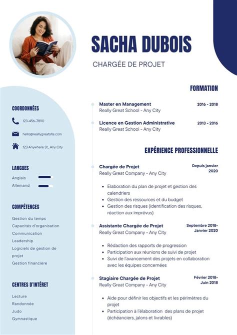 Maquette d'une interface Canva épurée, mettant en avant la simplicité du glisser-déposer et des modèles prédéfinis.