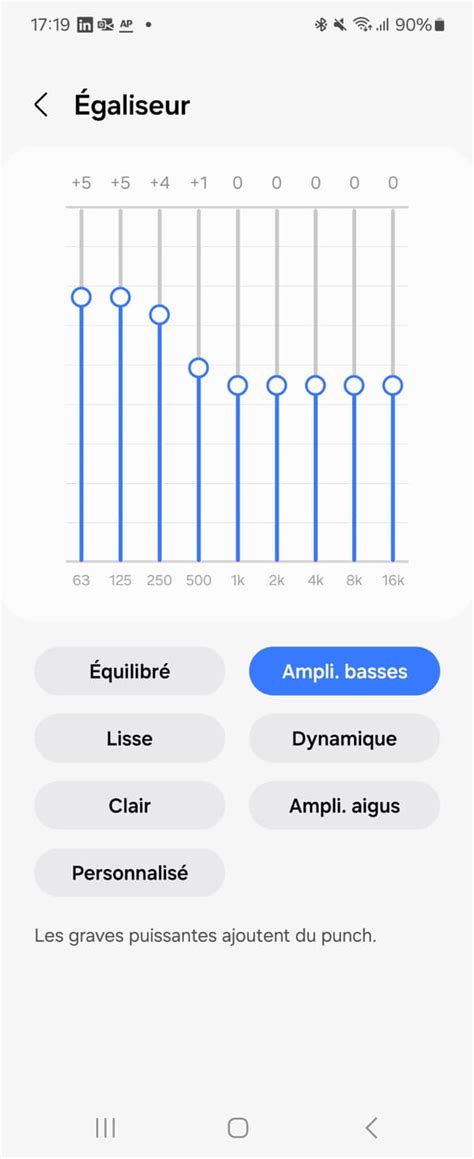 Interface d'une extension de navigateur d'égaliseur audio, montrant des curseurs de fréquence et des options de préréglage.