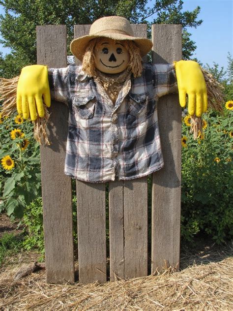 Schéma des matériaux nécessaires pour un épouvantail