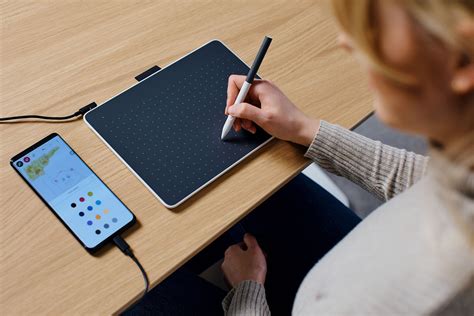 Photo comparative des différentes tablettes Wacom et de leurs accessoires
