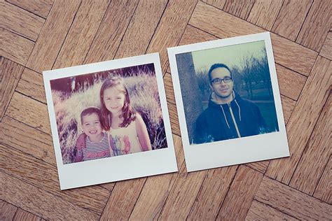 Illustration d'une photo Polaroid classique avec bordure blanche et image légèrement délavée