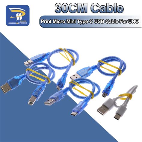 Représentation visuelle d'un câble USB de haute qualité avec des connecteurs plaqués or pour une connexion stable.