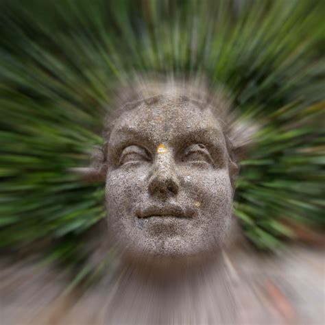 Exemple d'application d'un filtre radial centré sur le modèle