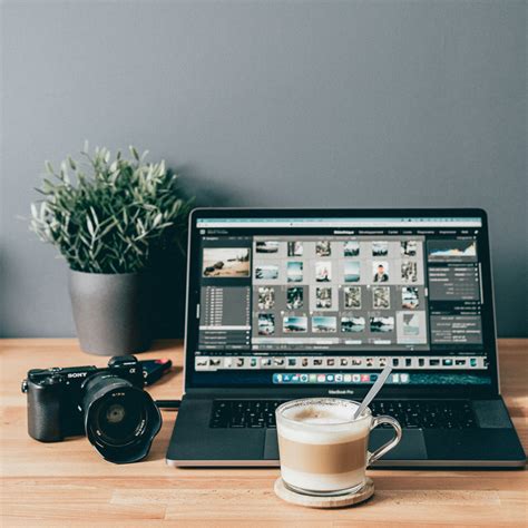 Interface du module Bibliothèque de Lightroom, montrant les options d'importation et les collections
