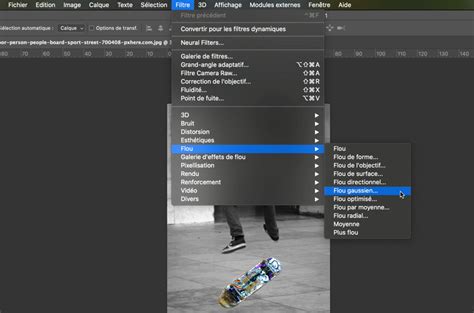 Schéma illustrant le réglage du curseur d'intensité du flou gaussien dans Photoshop