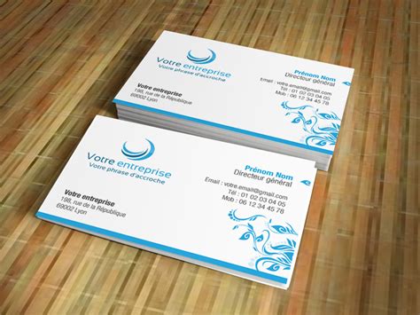 Exemples de cartes de visite et flyers utilisant différentes polices Sérif