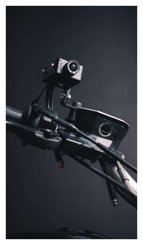 Vue détaillée des commandes avant et arrière de la caméra SCC-641(P)