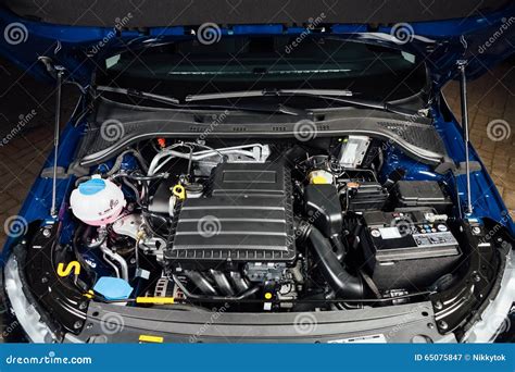 Correction de la topologie du capot moteur et des arêtes environnantes