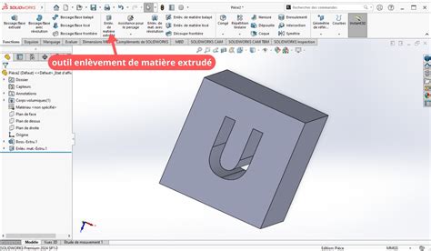 Interface de 3ds Max avec un objet spline sélectionné et le panneau des modificateurs affichant les options de Spline éditable.