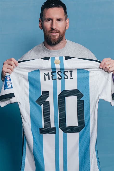 Photomontage de Lionel Messi avec un T-shirt 