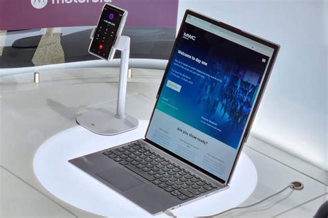 Schéma montrant la structure d'un écran déroulant avec des cartes de données imbriquées