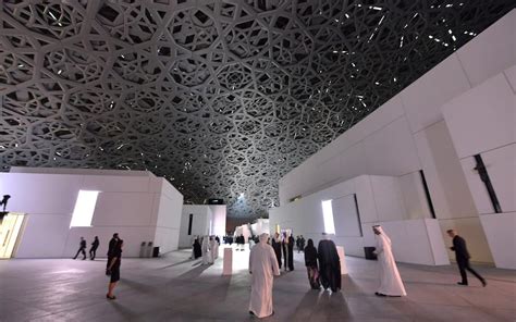 Image du bâtiment du Louvre Abu Dhabi.