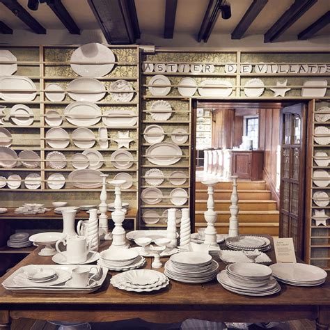 Atelier de céramiques artisanales Astier de Villatte à Paris