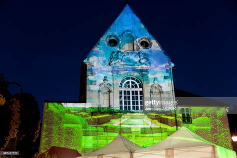 Exemple de projection lumineuse sur une façade architecturale